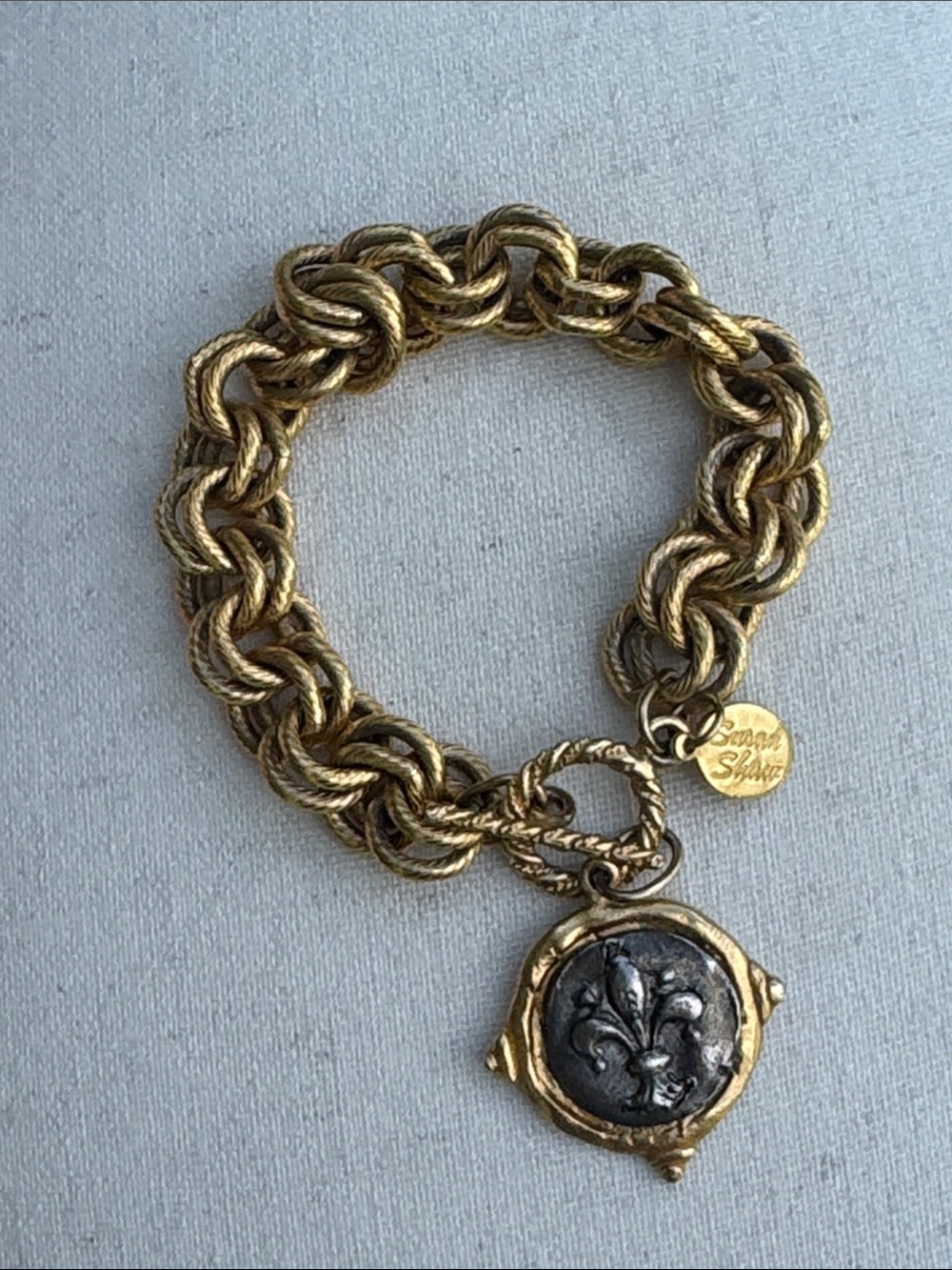 Susan Shaw chain link Fleur-de-Lis Intaglio charm bracelet